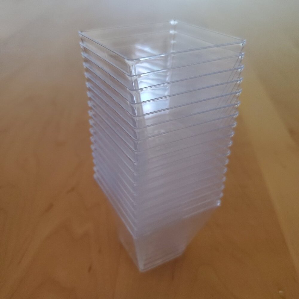 (NEW, 17 pcs) Mini Clear Plastic Cubed Bowls